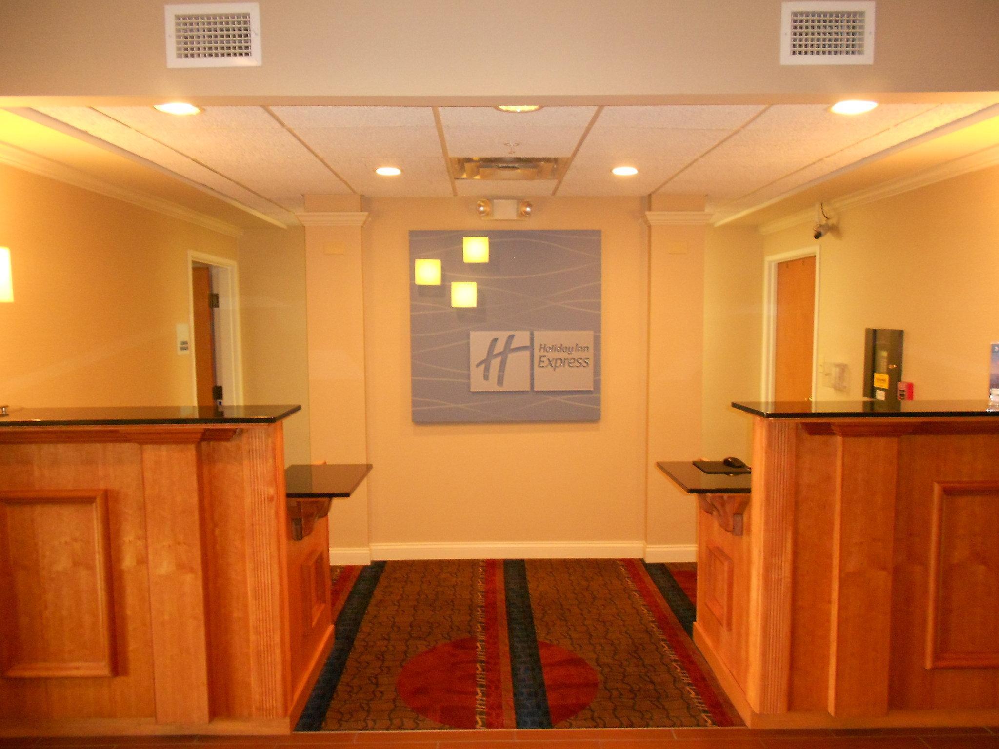 Holiday Inn Express Hotel & Suites Lancaster Interior photo