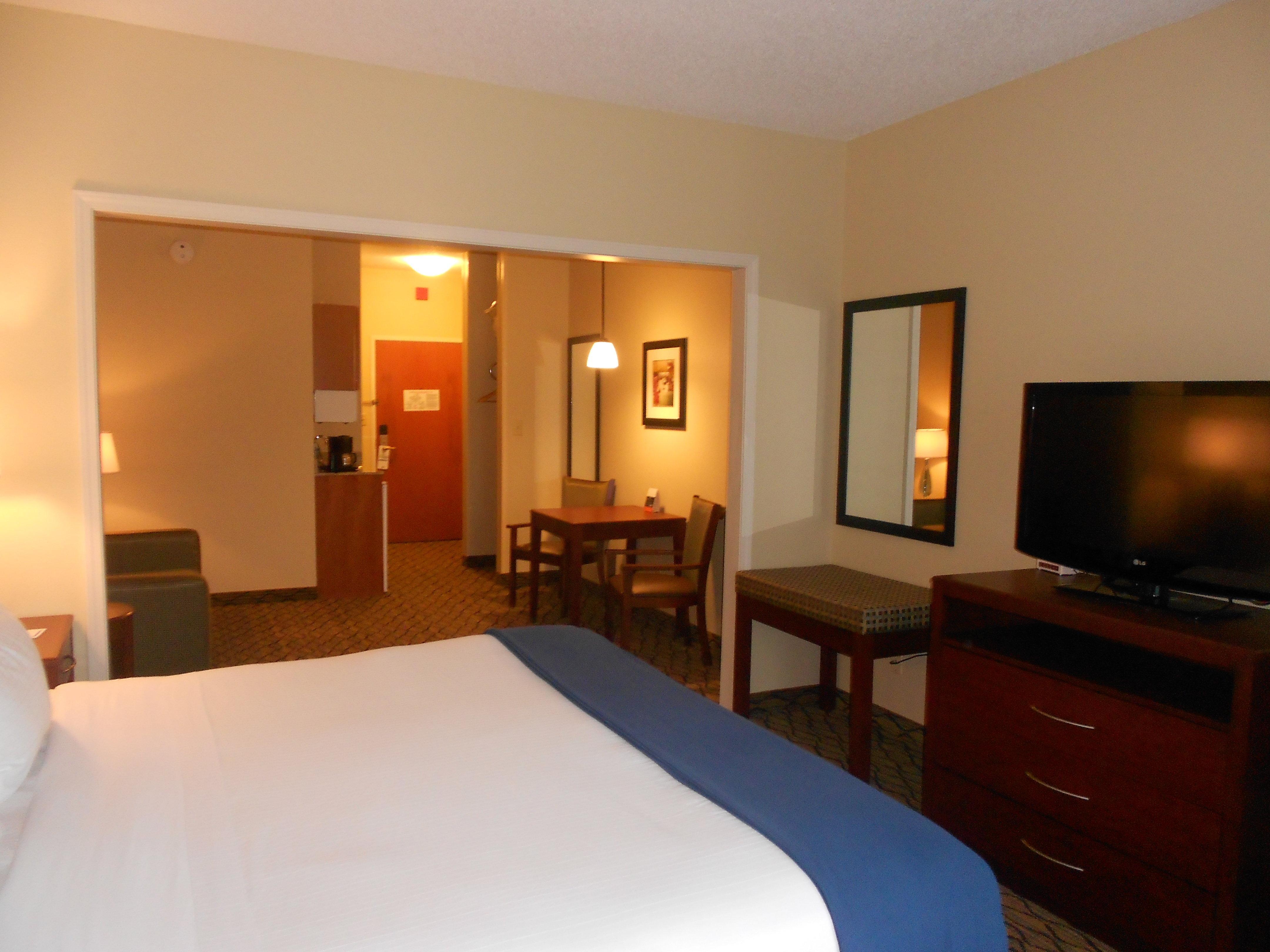 Holiday Inn Express Hotel & Suites Lancaster Room photo